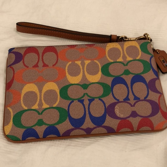 COACH WRISTLET in Tan Natural Multi NWT - Picture 2 of 5